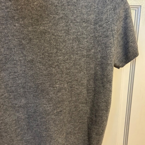 NWT Quince Women’s 100% Mongolian Cashmere Tee Grey Size Medium - Picture 6 of 6